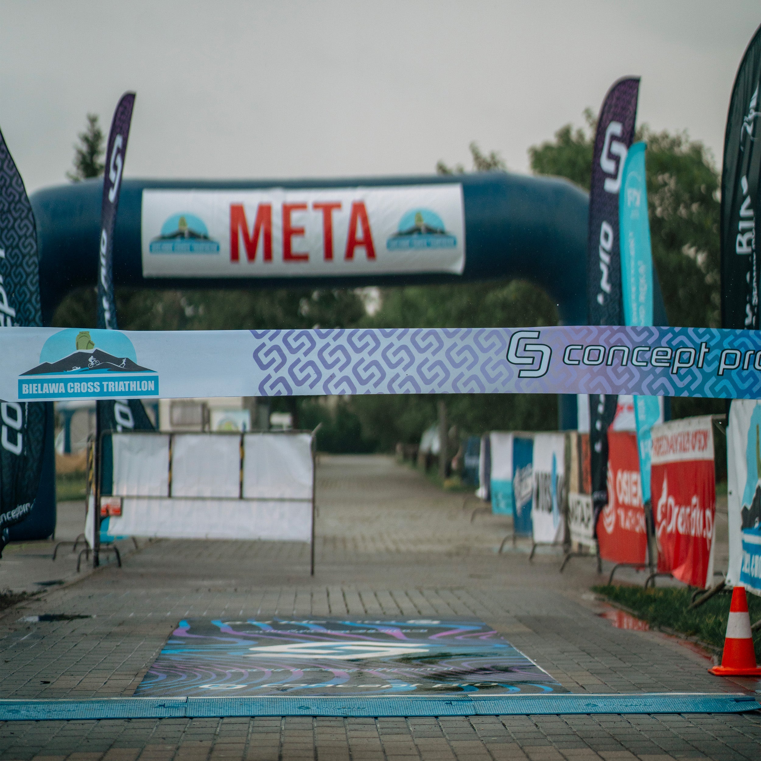 Finish line ribbon – fully customizable